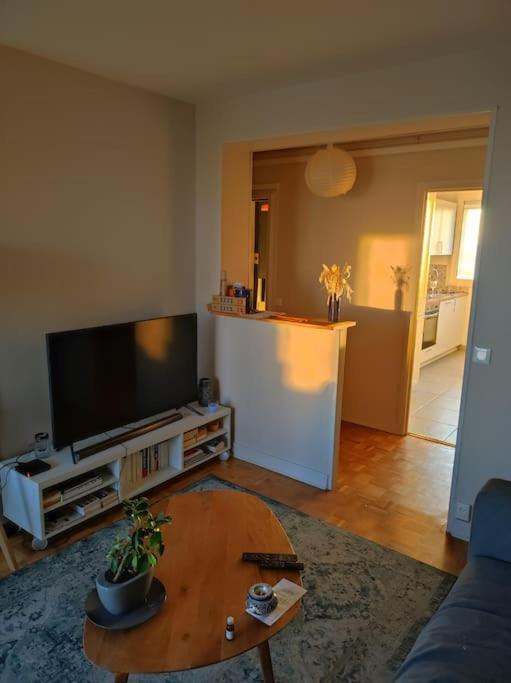 Superbe Appartement Lumineux Avec Vue Imprenable Tours Exterior photo