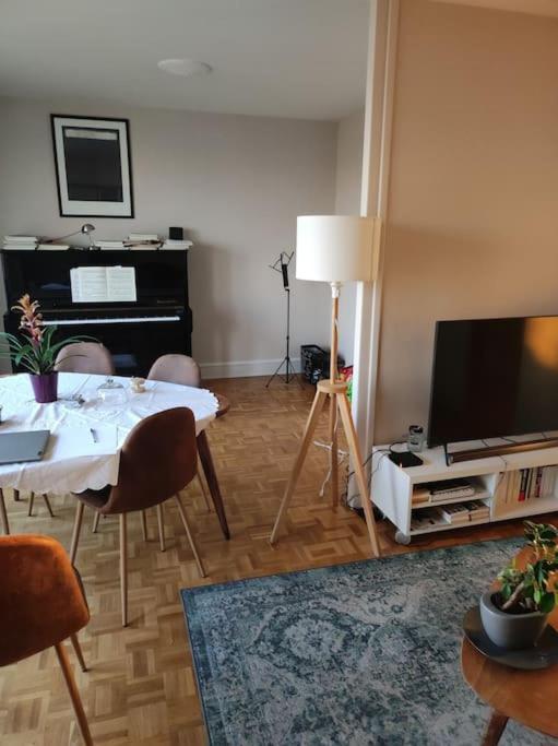 Superbe Appartement Lumineux Avec Vue Imprenable Tours Exterior photo