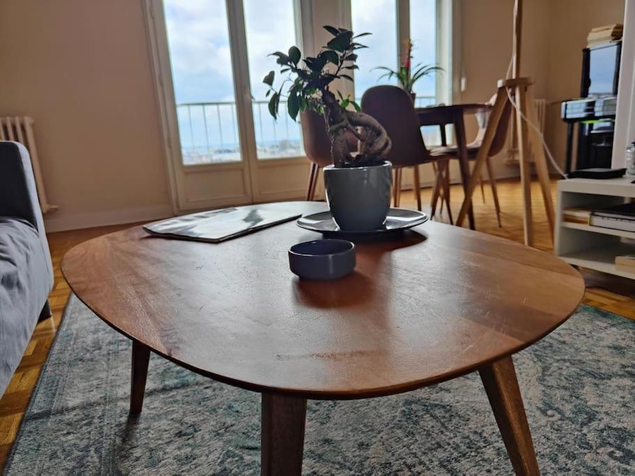 Superbe Appartement Lumineux Avec Vue Imprenable Tours Exterior photo